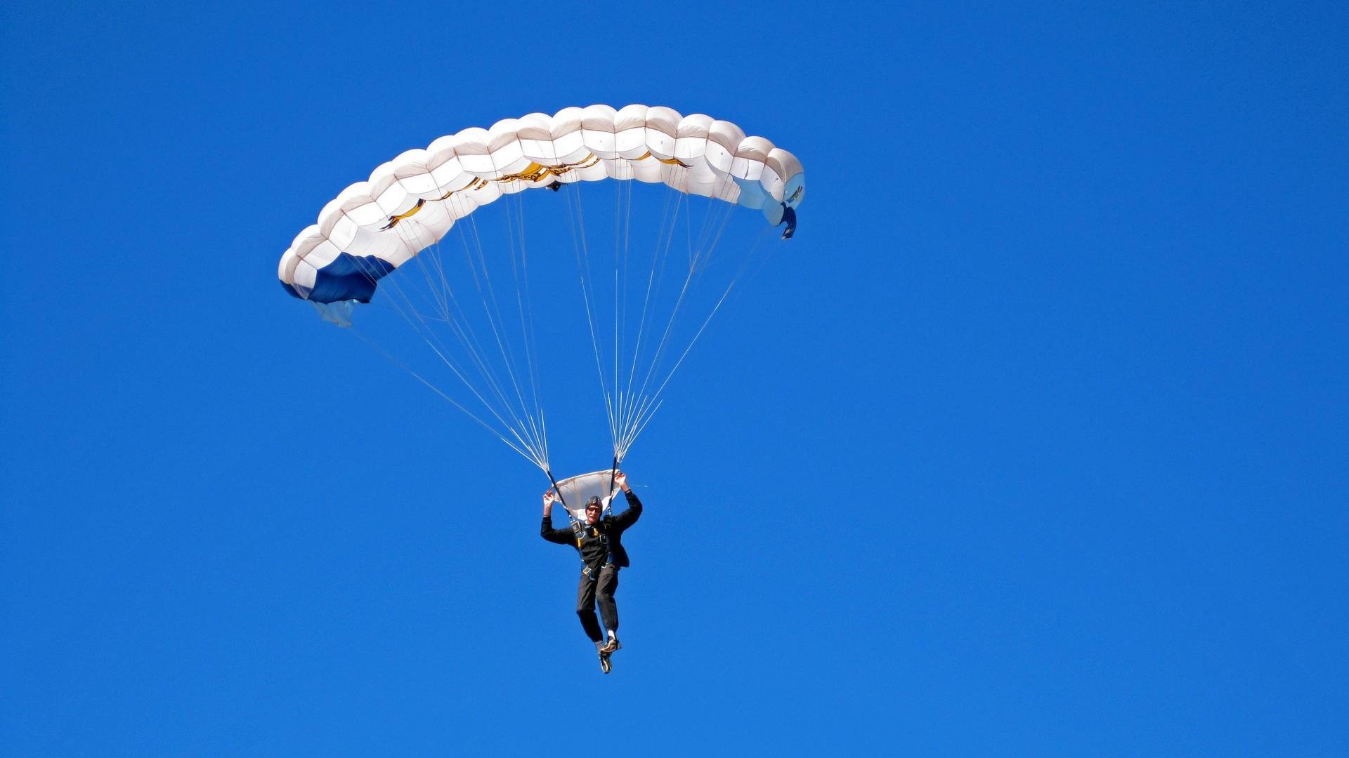 魔术终结广东神话!欧文奥运前夜献魔王级演出,中国篮球迎来最残酷一课