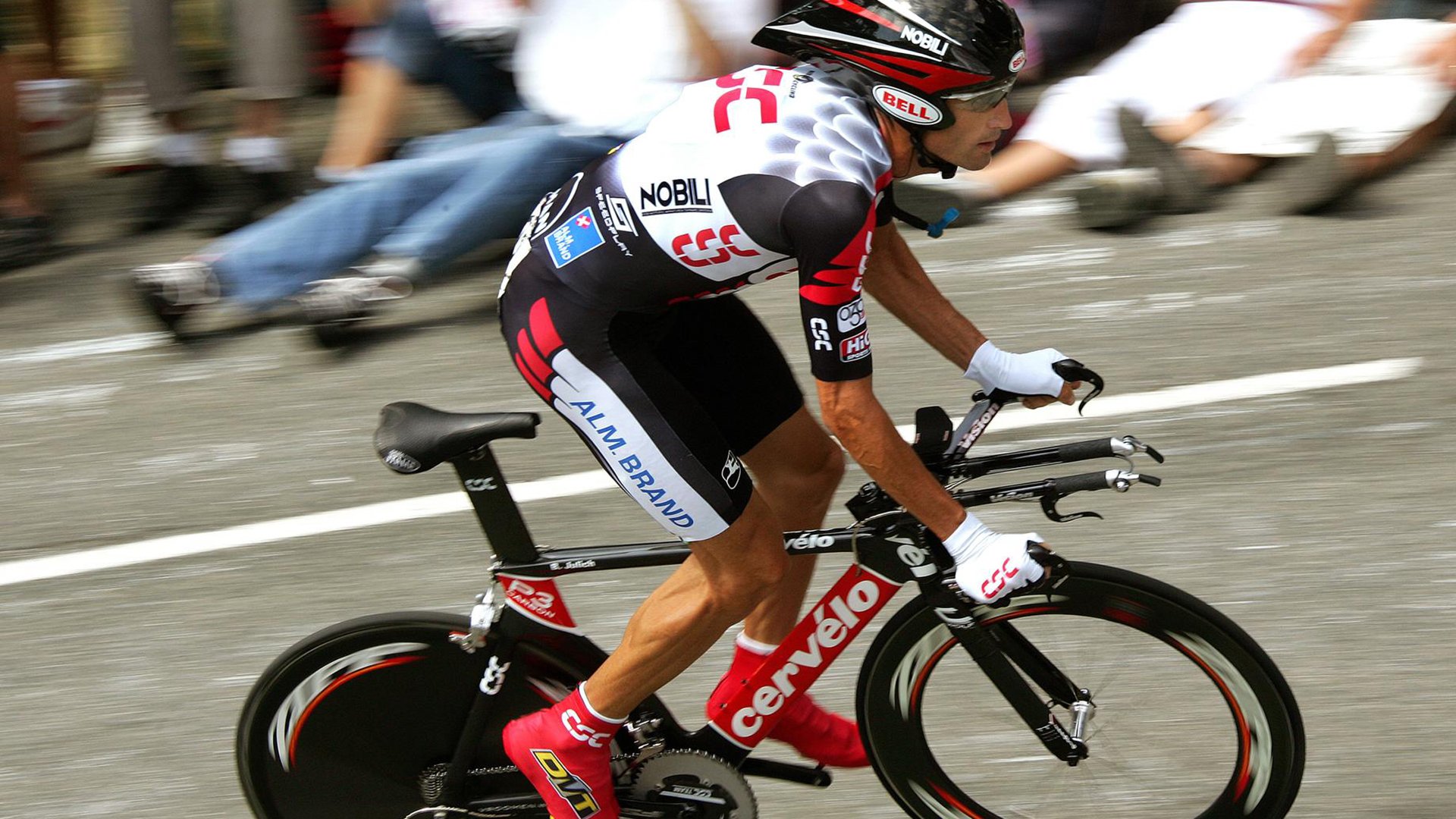 开云体育官网-从最大短板到叹息之墙，国家德比之夜，孔德完成了自我救赎